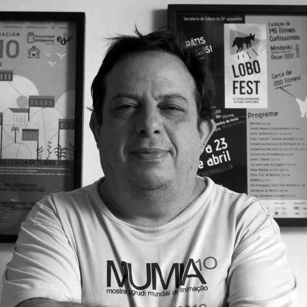 Professional headshot of Sávio Leite